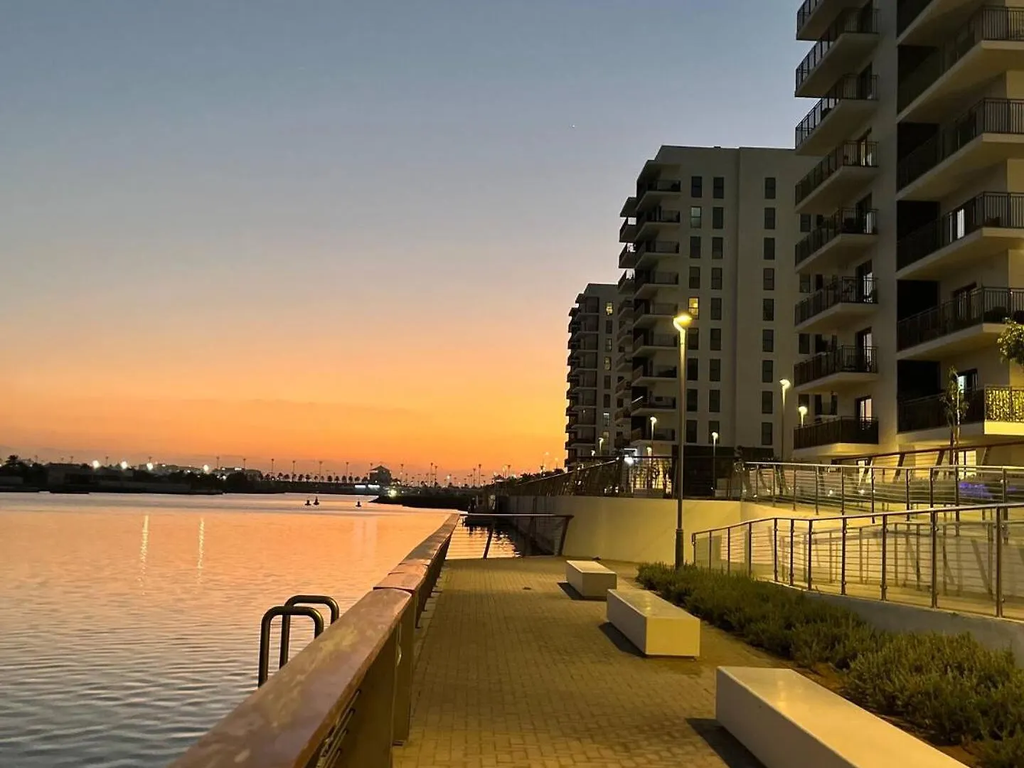 Central 2Br Apt Yas F1 Circuit Abu Dhabi 0*,  United Arab Emirates